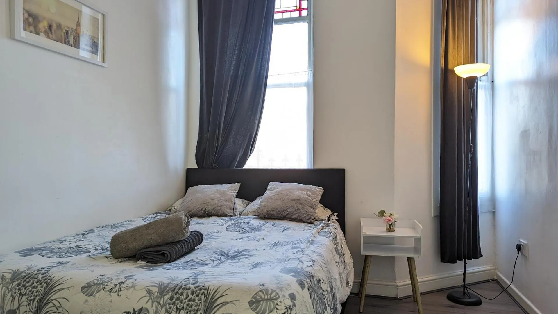 2 Bedroom Apartment In A Supurb Area Of Cardiff